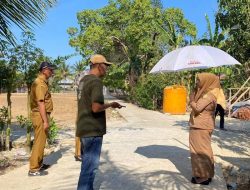 Dinas Kominfo Baubau Tinjau Lokasi Pembangunan Penguat Sinyal di Kelurahan Waborobo